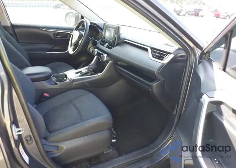 2019 Toyota Rav4 Le z USA, uszkodzony, nr VIN 2T3K1RFV6KW015050